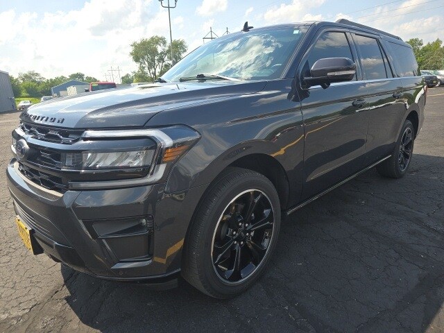 2022 Ford Expedition MAX Limited photo 3