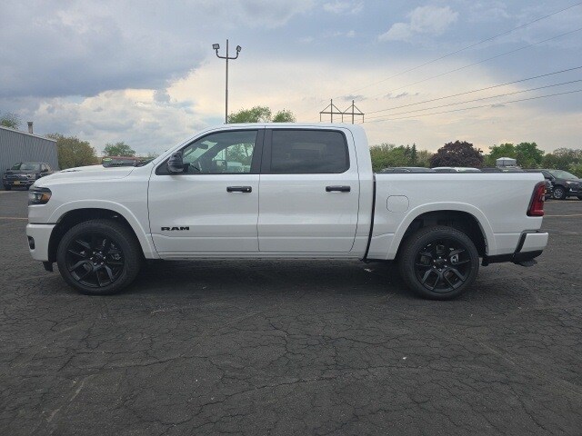 2025 Ram 1500 Laramie photo 4