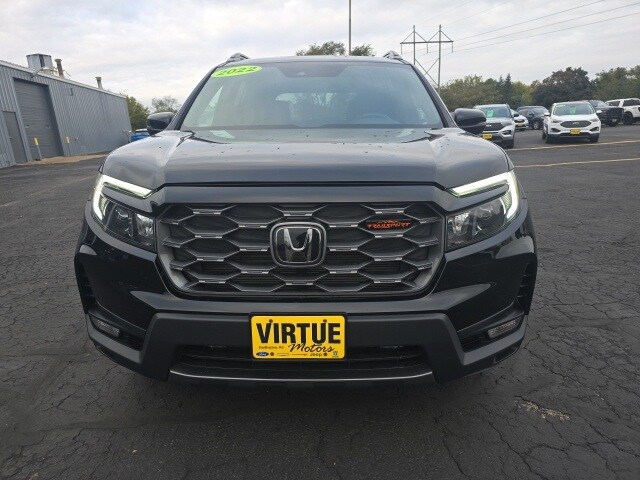 2022 Honda Passport TrailSport photo 2