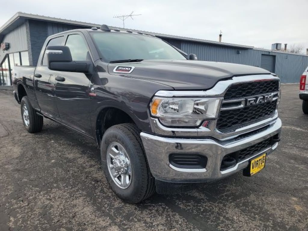 New 2024 Ram 3500 TRADESMAN CREW CAB 4X4 6'4 BOX Pickup