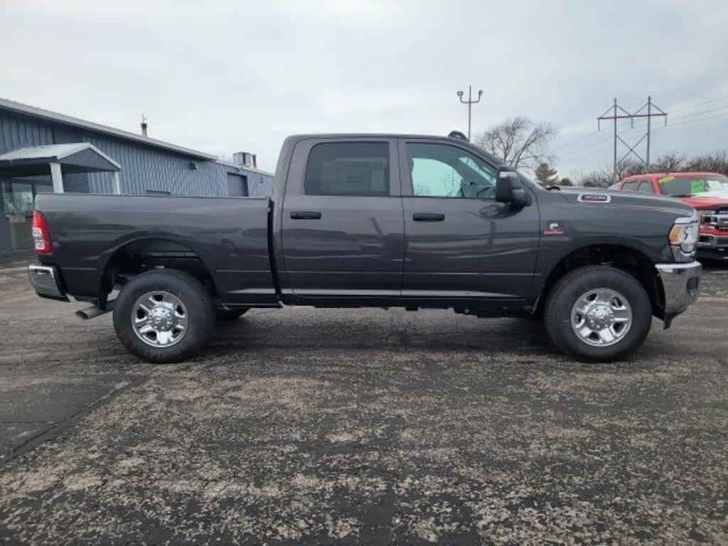 New 2024 Ram 3500 TRADESMAN CREW CAB 4X4 6'4 BOX Pickup