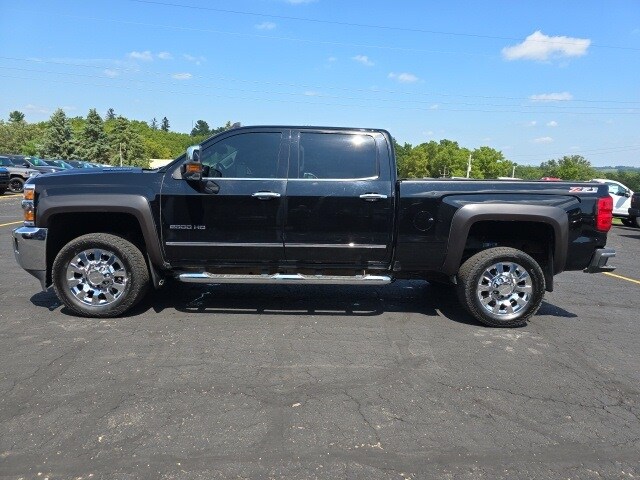 2017 Chevrolet Silverado 2500HD LTZ photo 4