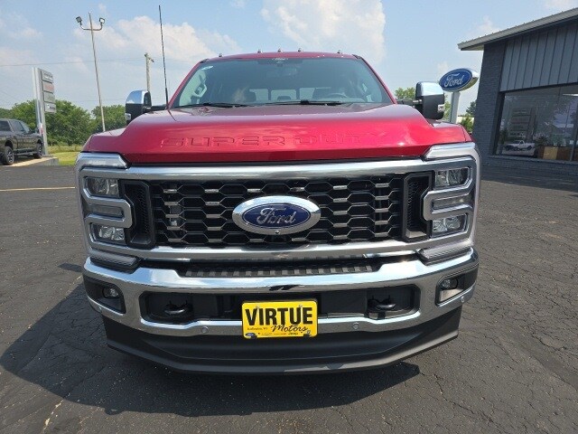 2025 Ford F-350 Lariat photo 2