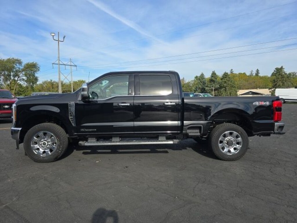 New 2026 Ford Super Duty F-350® Lariat® TRUCK