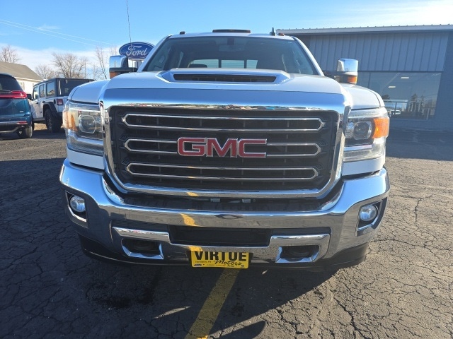 Used 2018 GMC Sierra 2500HD SLT with VIN 1GT12TEY3JF290506 for sale in Darlington, WI