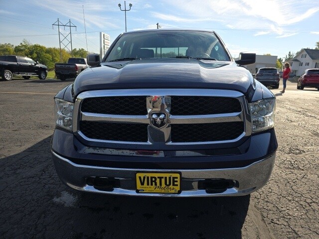 2018 Ram 1500 SLT photo 2