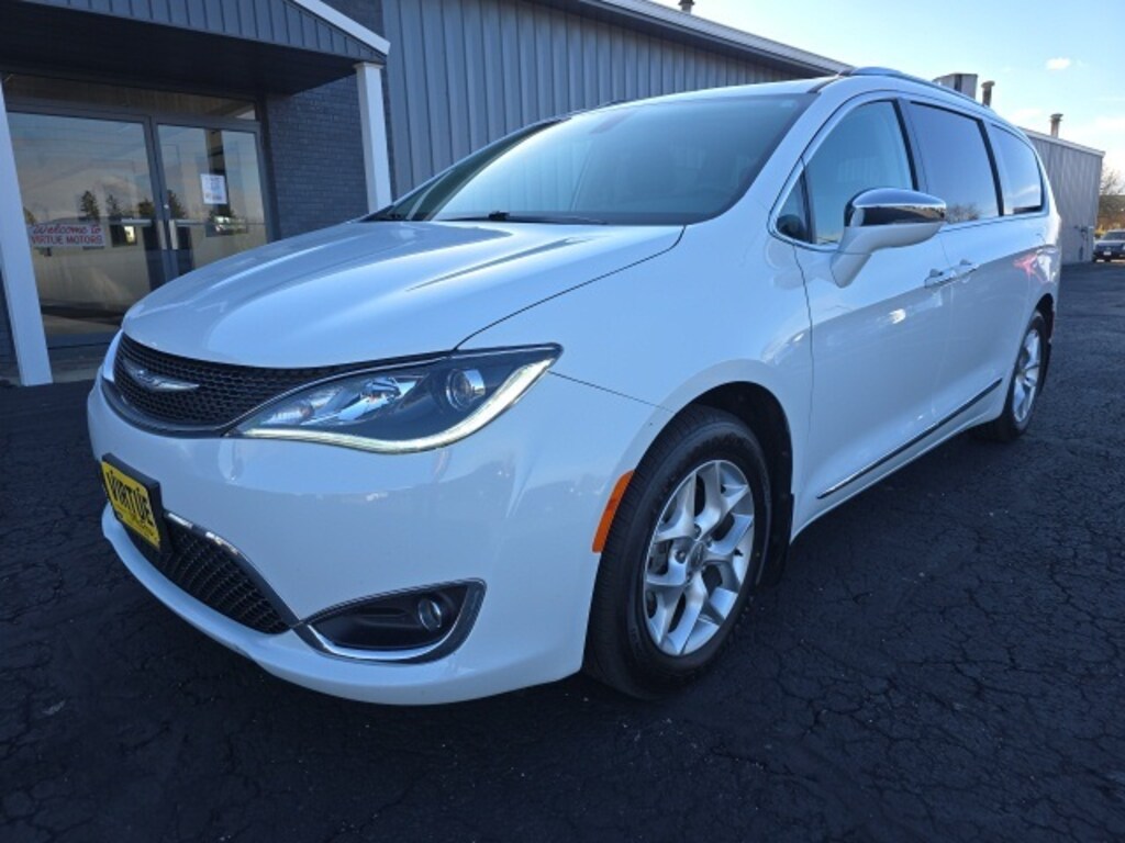 Used 2020 Chrysler Pacifica Limited Minivan/Van