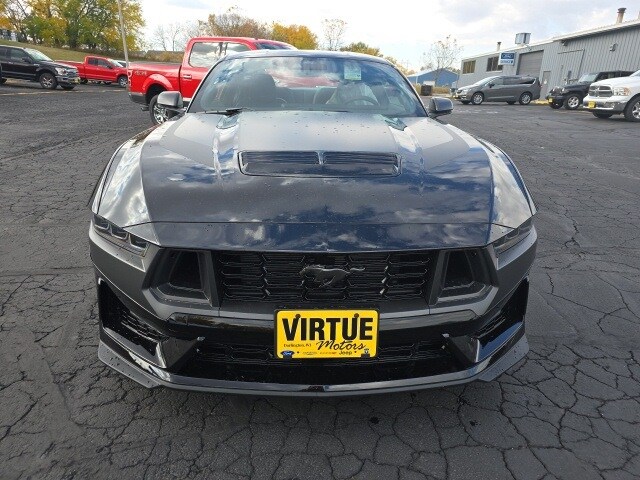 2024 Ford Mustang Dark Horse Premium photo 2