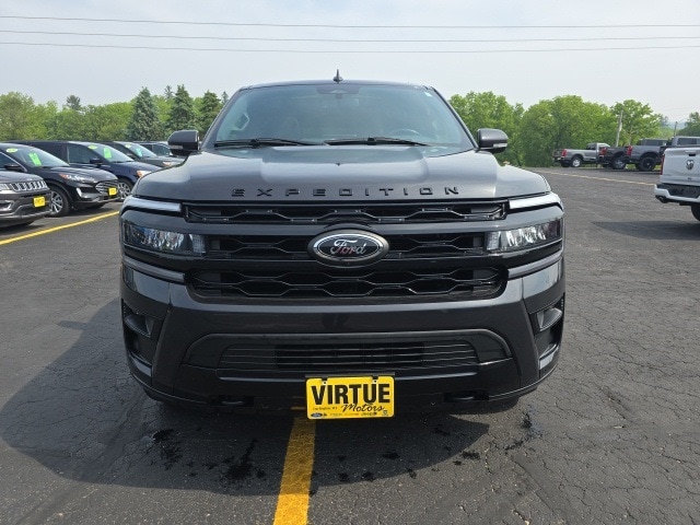 Used 2022 Ford Expedition Limited with VIN 1FMJU2AT6NEA20000 for sale in Darlington, WI