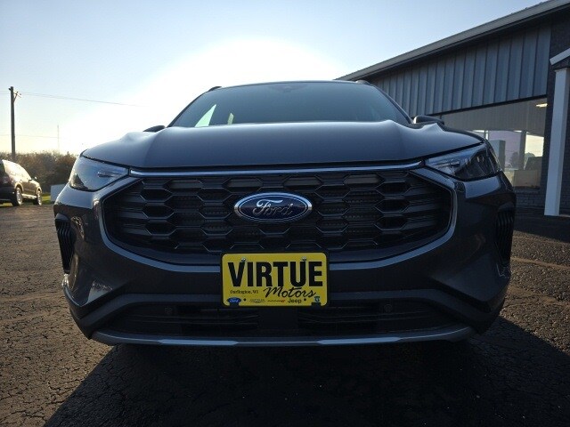 2025 Ford Escape ST-Line photo 2