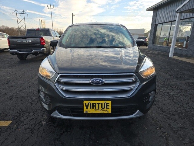 2017 Ford Escape SE photo 2