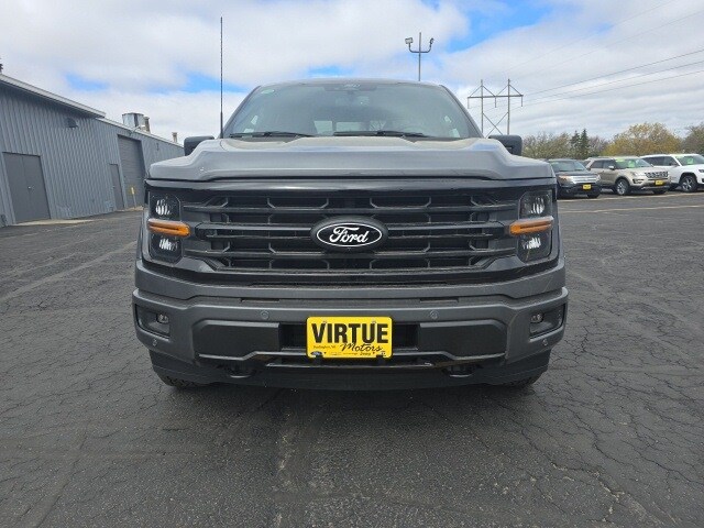 2025 Ford F-150 XLT photo 2