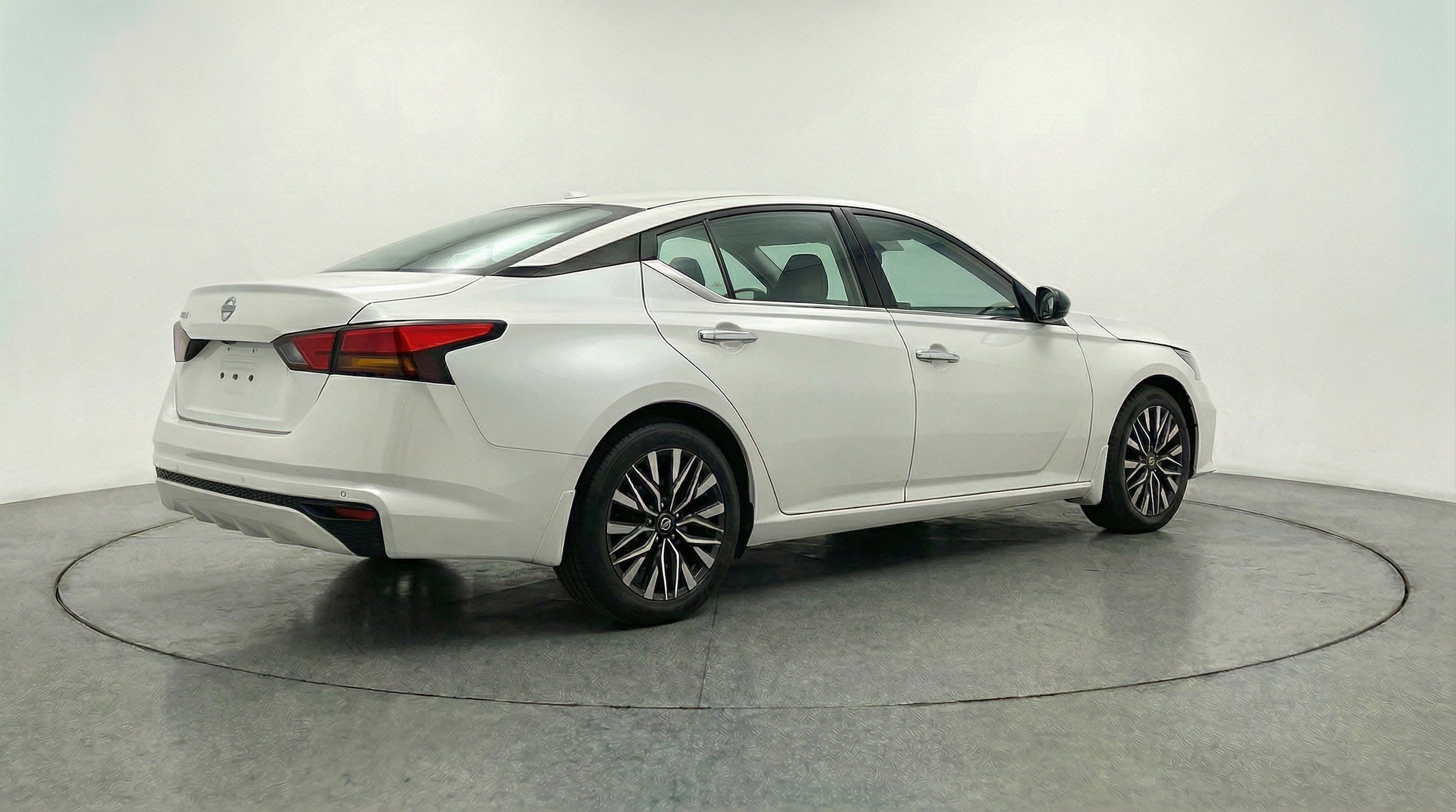 Thumbnail: 2025 Nissan Altima - 9