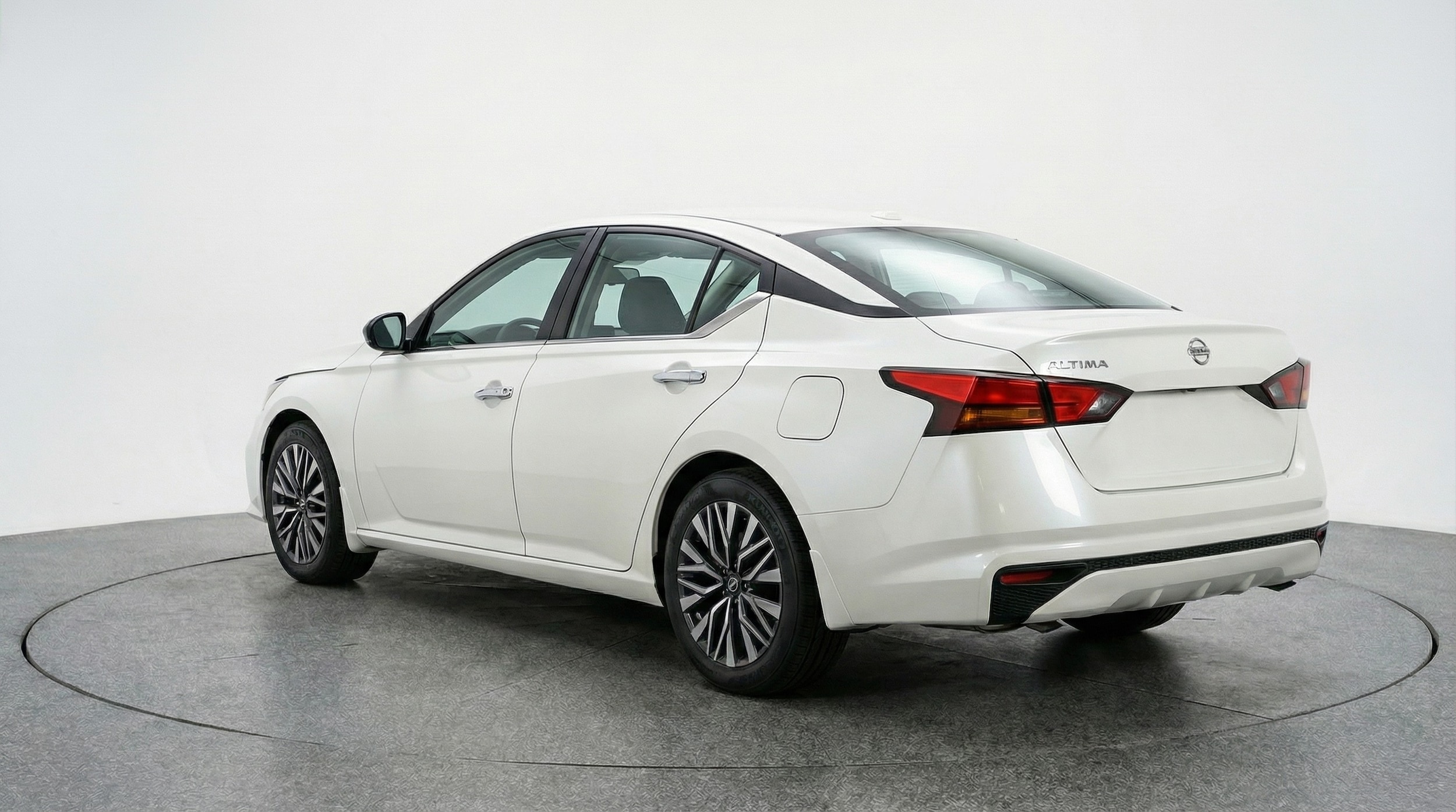 Thumbnail: 2025 Nissan Altima - 5