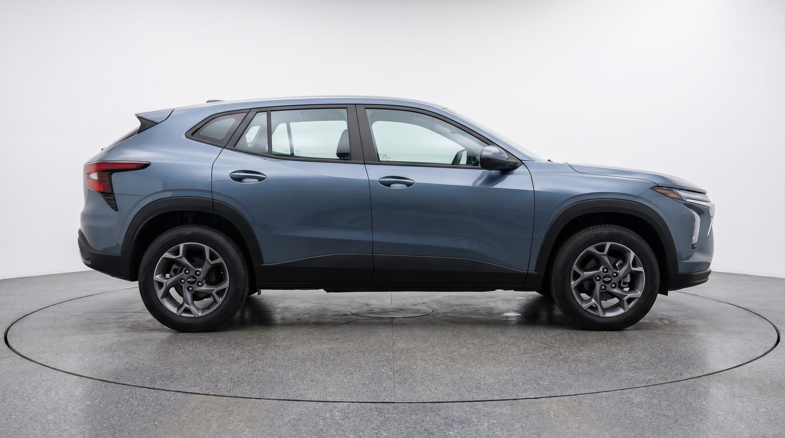 Thumbnail: 2025 Chevrolet Trax - 8
