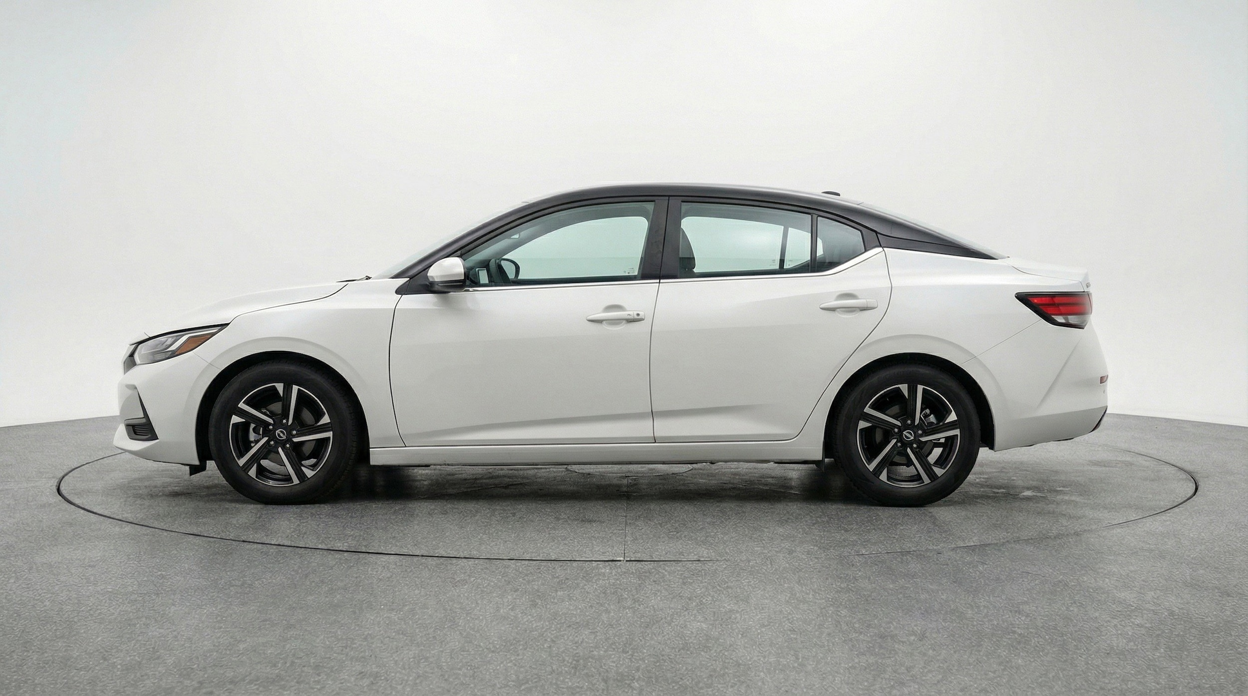 Thumbnail: 2025 Nissan Sentra - 5