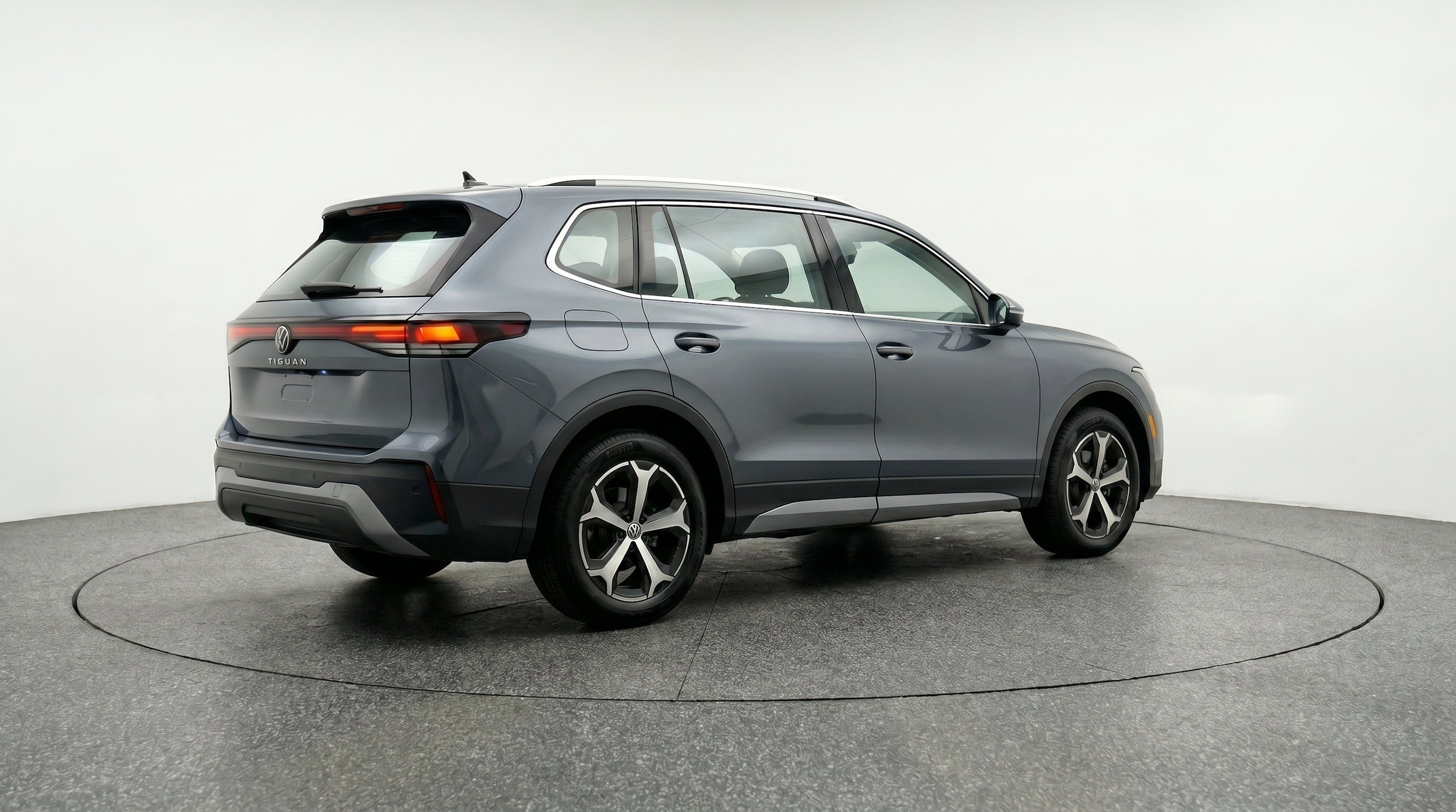 Thumbnail: 2026 Volkswagen Tiguan - 9