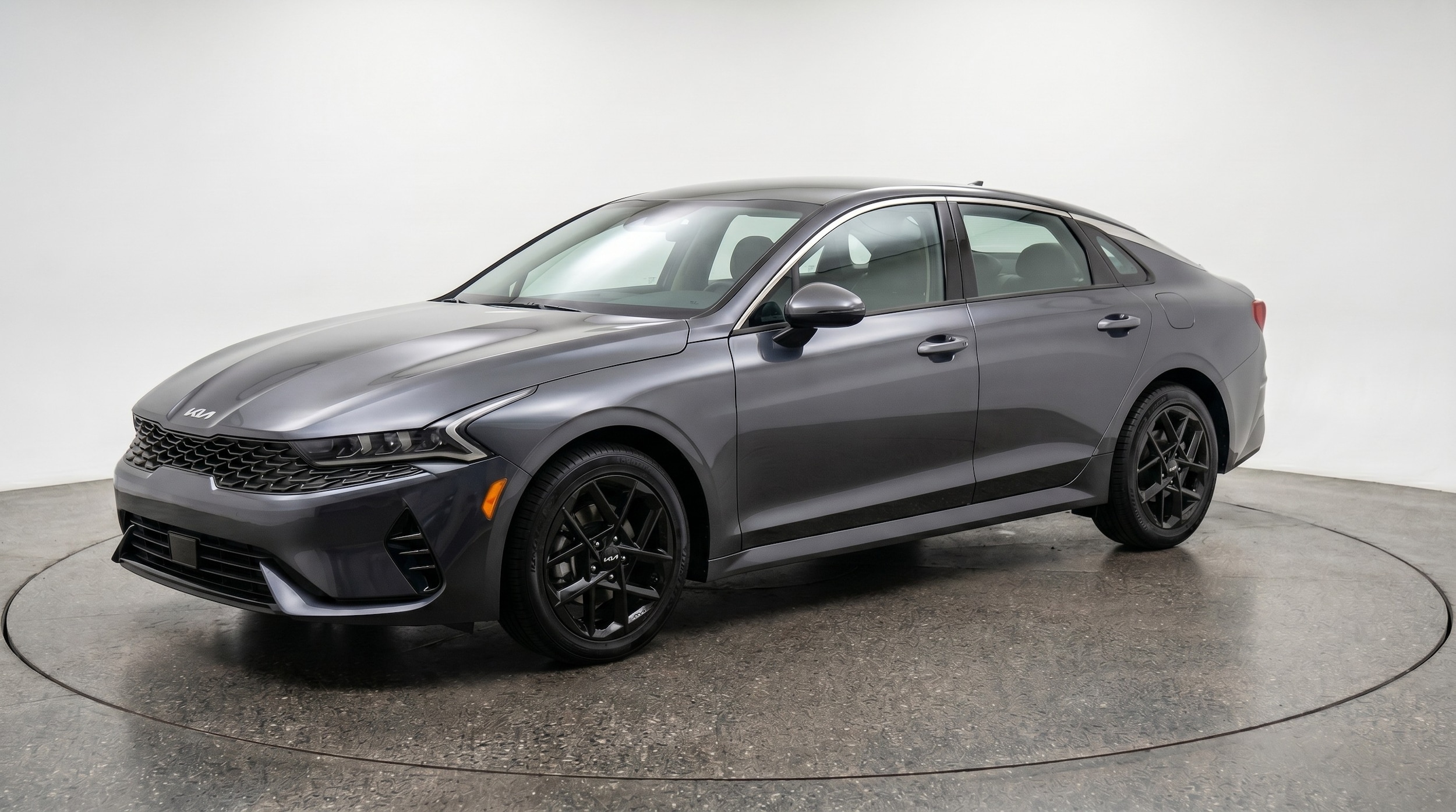 Thumbnail: 2025 Kia K5 - 3