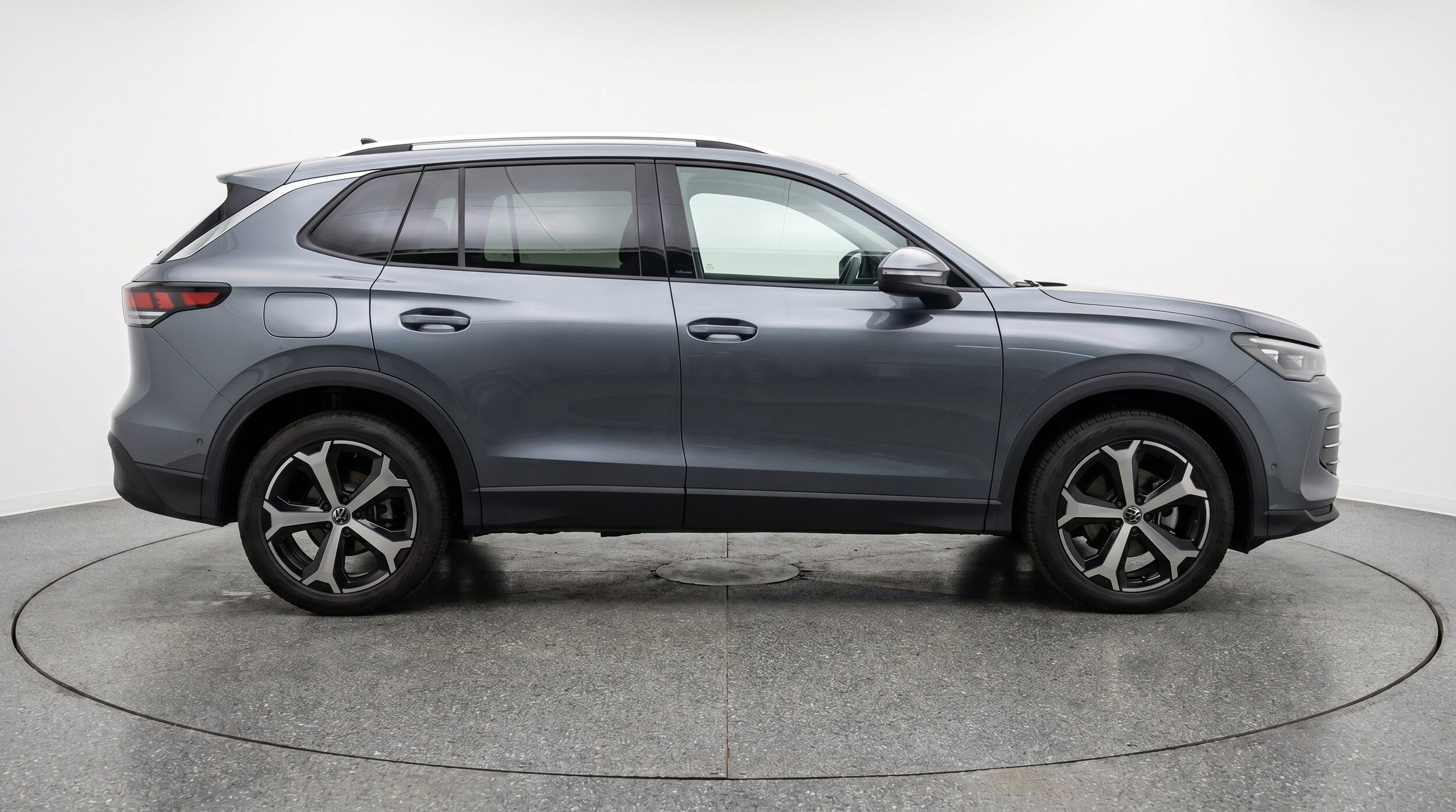 Thumbnail: 2026 Volkswagen Tiguan - 10