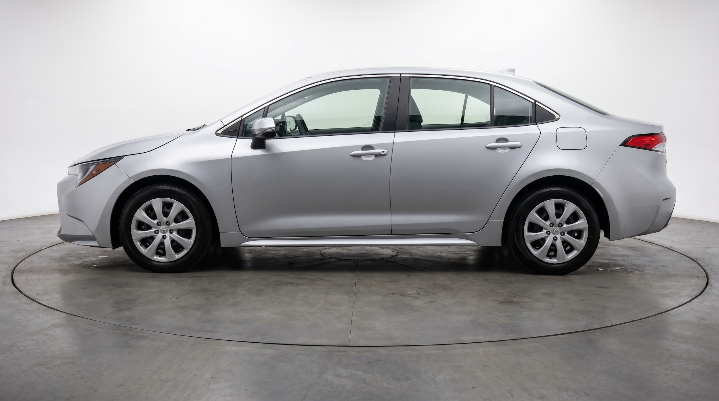 Thumbnail: 2025 Toyota Corolla - 4