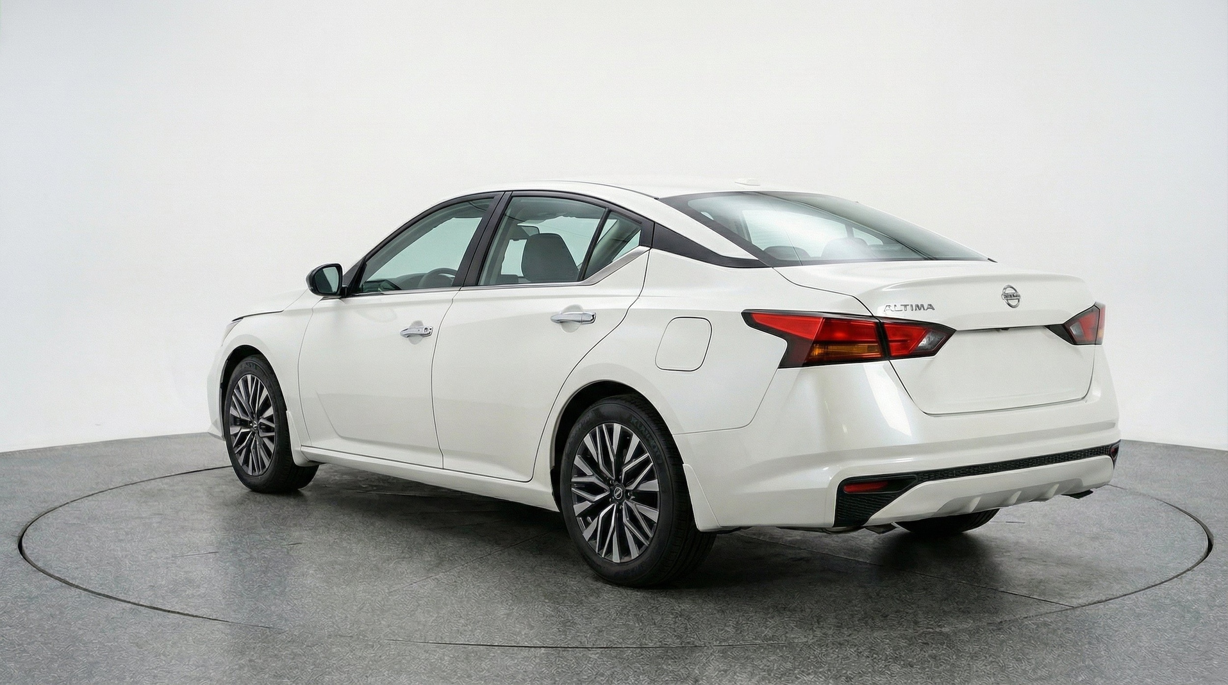 Thumbnail: 2025 Nissan Altima - 6