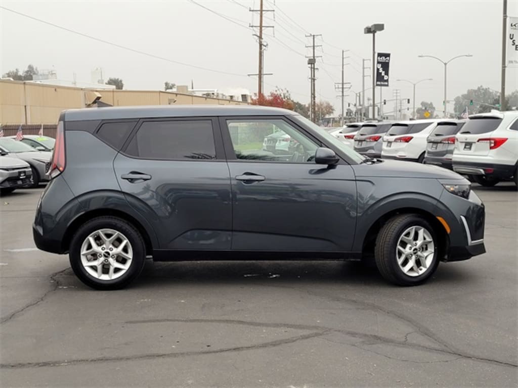 Used 2024 Kia Soul LX Hatchback