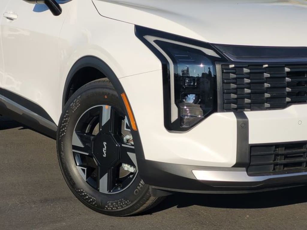 New 2026 Kia Sportage LX SUV
