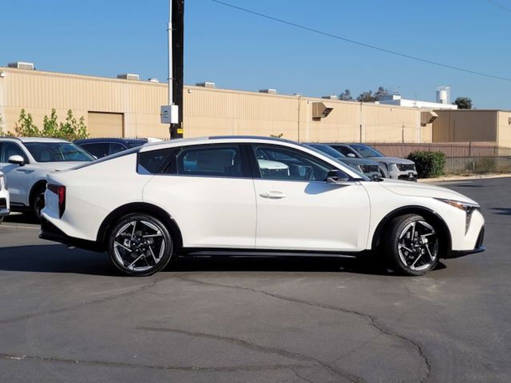 New 2026 Kia K4 GT-Line Sedan