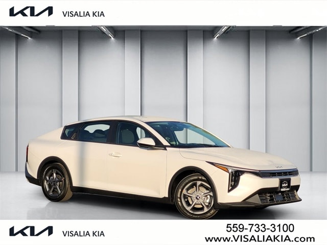 2025 Kia K4 LXS's photo