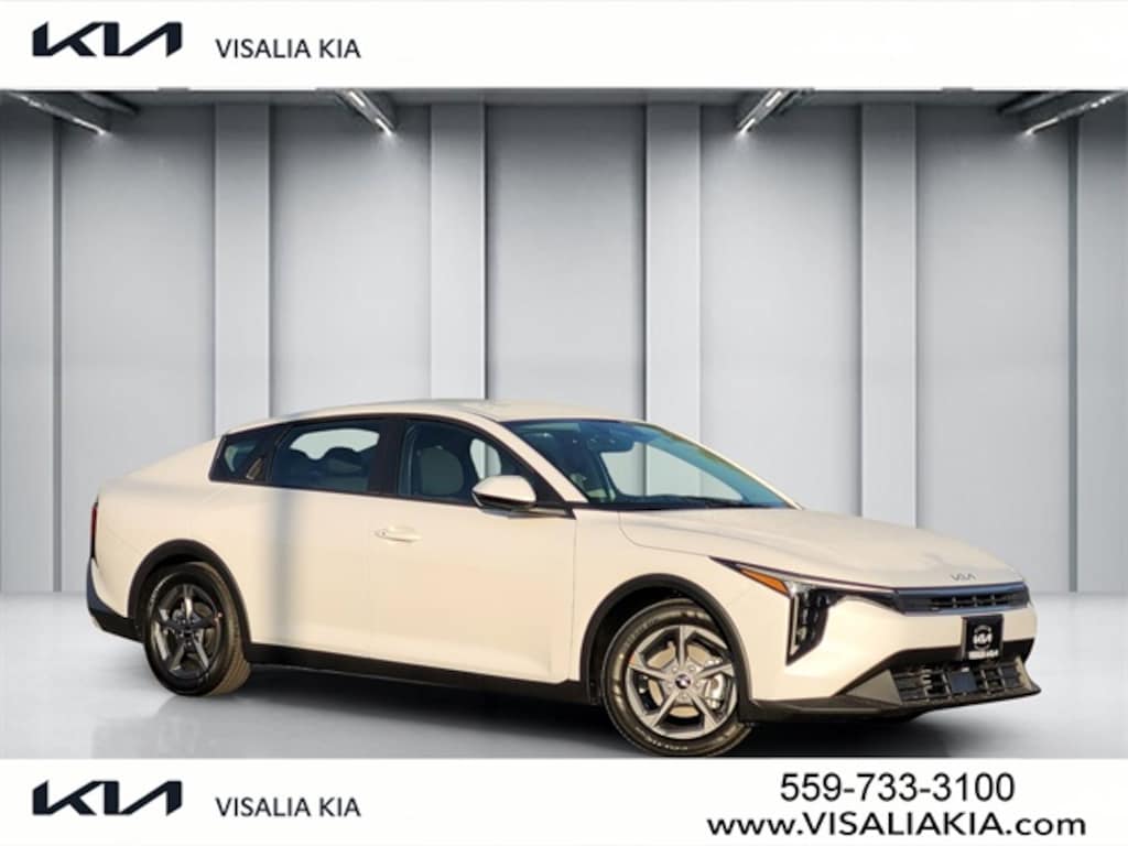New 2025 Kia K4 LXS Sedan