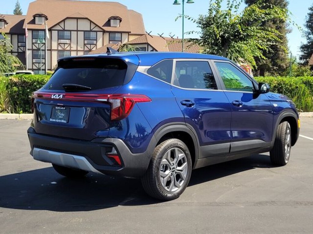 New 2026 Kia Seltos LX SUV