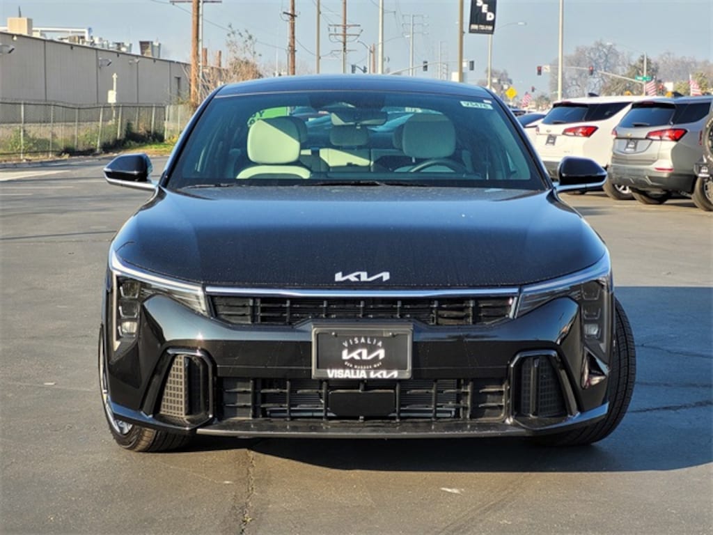 New 2025 Kia K4 GT-Line Sedan