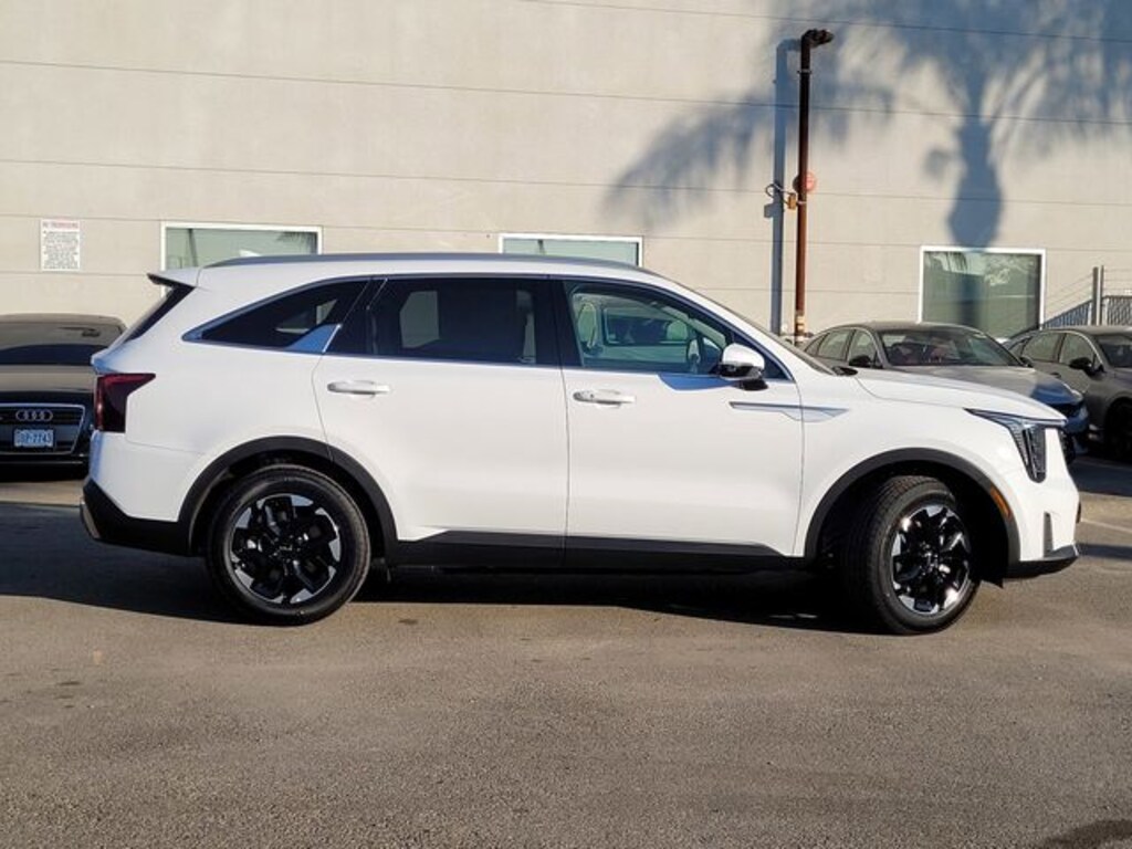 New 2026 Kia Sorento S SUV