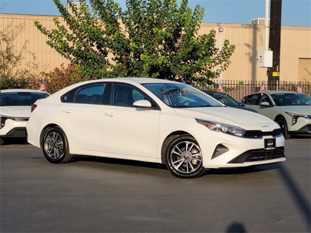 Used 2023 Kia Forte LXS Sedan