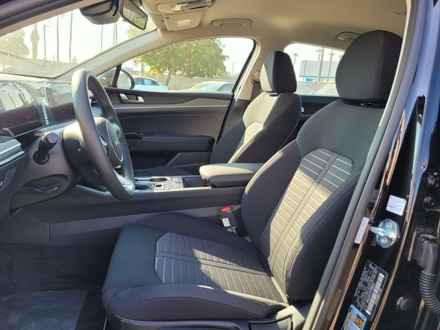 2026 Kia K5 LXS - Photo 9