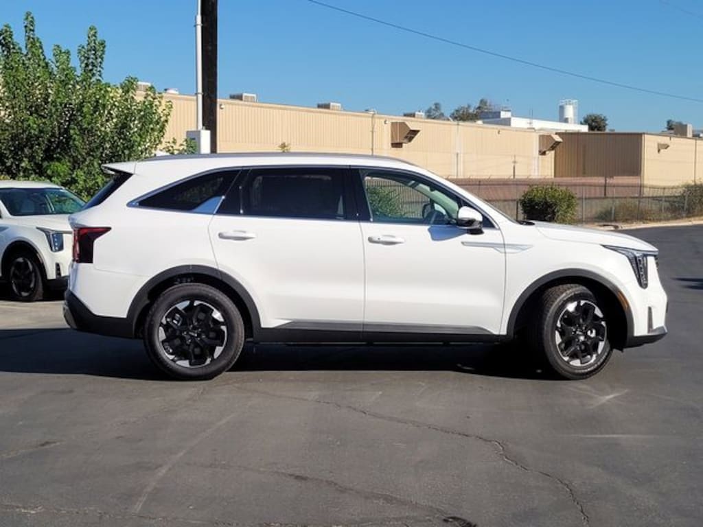 New 2026 Kia Sorento S SUV