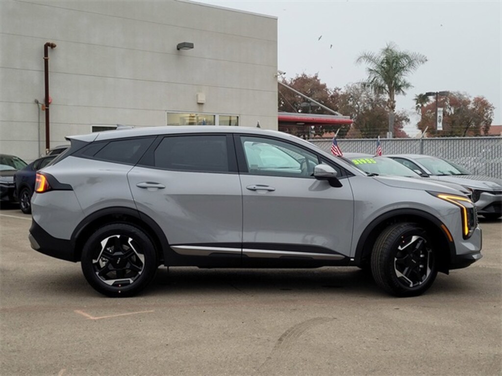 New 2026 Kia Sportage Hybrid S SUV