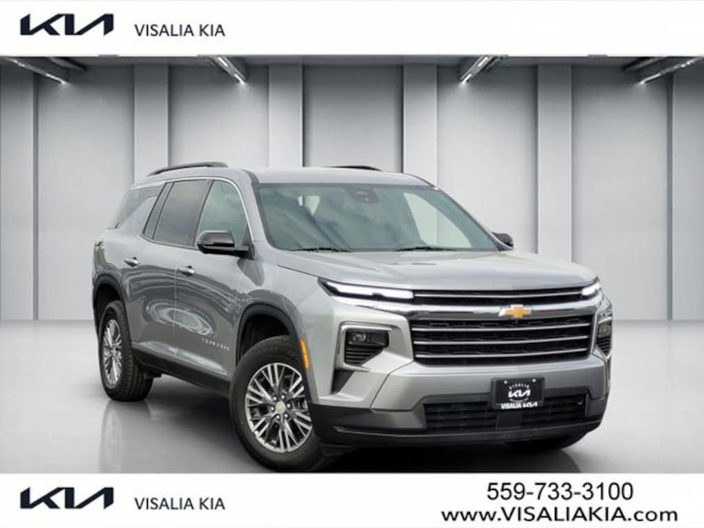 Used 2024 Chevrolet Traverse LT SUV