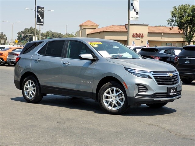 2024 Chevrolet Equinox photo 2