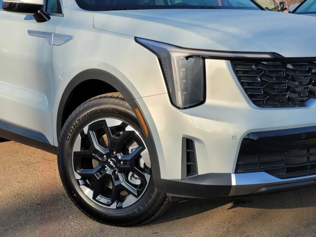 New 2026 Kia Sorento S SUV