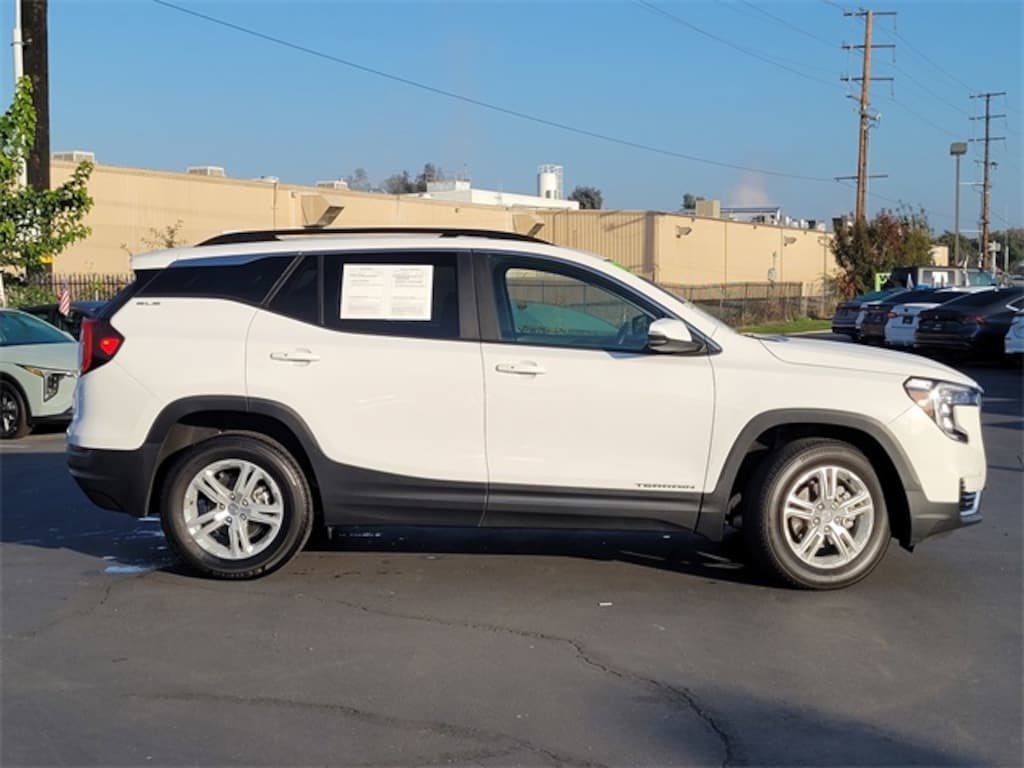 Used 2023 GMC Terrain SLE SUV