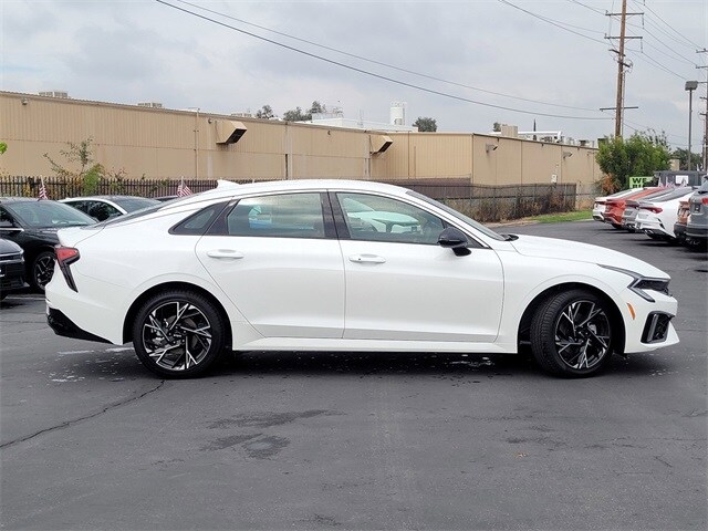 2026 Kia K5 GT-Line photo 4