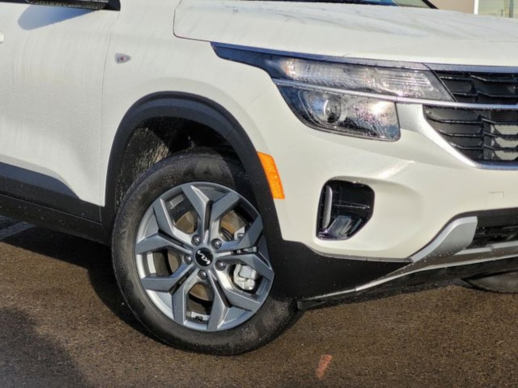 New 2026 Kia Seltos LX SUV