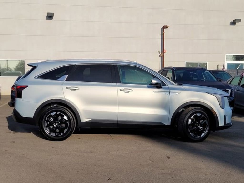 New 2026 Kia Sorento S SUV