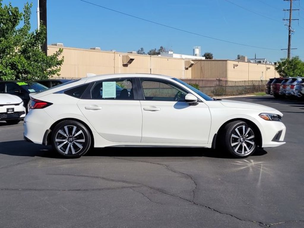 Used 2022 Honda Civic EX-L Hatchback