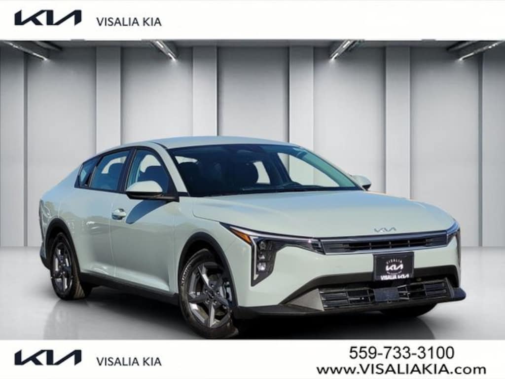 New 2026 Kia K4 LXS Sedan