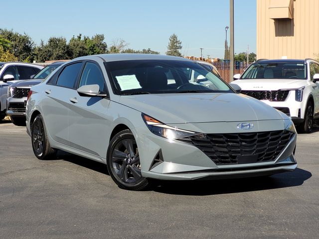 Used 2022 Hyundai Elantra SEL with VIN KMHLS4AG0NU288768 for sale in Visalia, CA