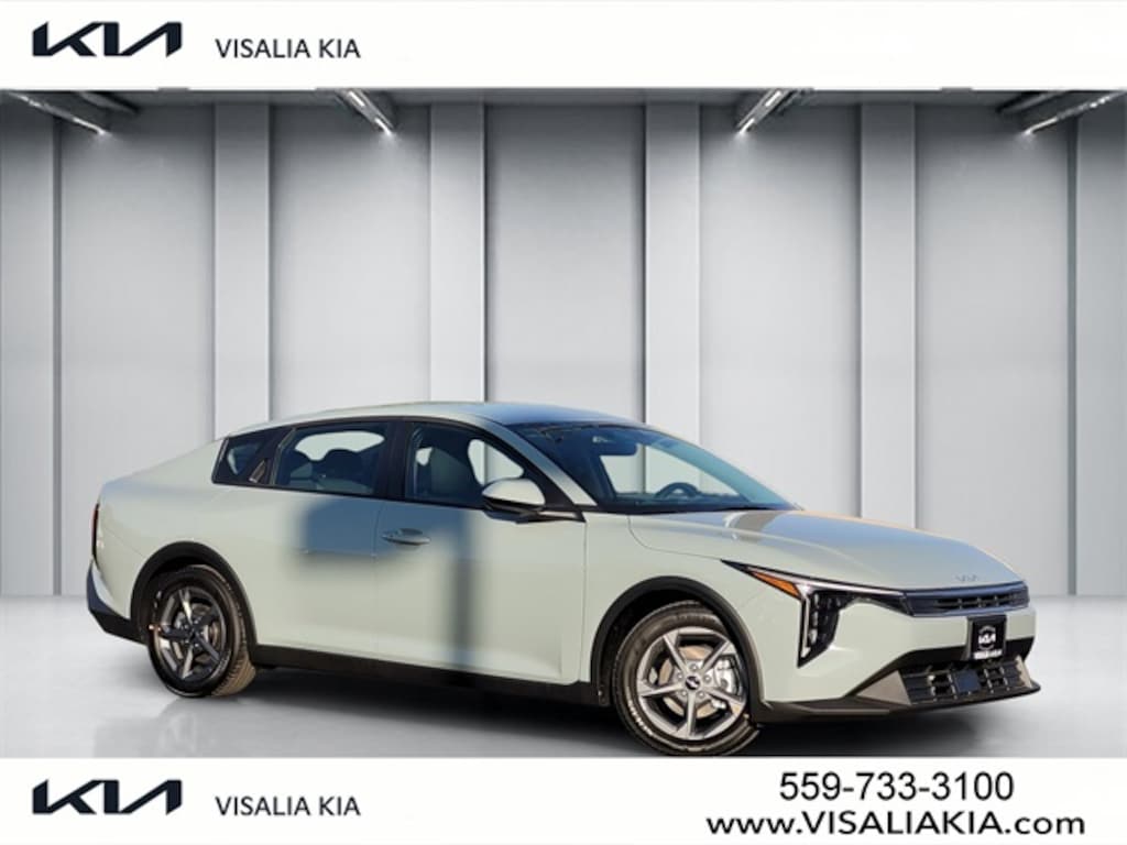 New 2025 Kia K4 LXS Sedan