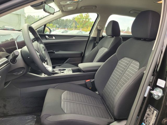 2026 Kia K5 LXS - Photo 9