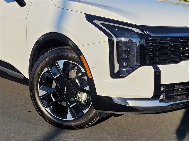 2026 Kia Sportage photo 3